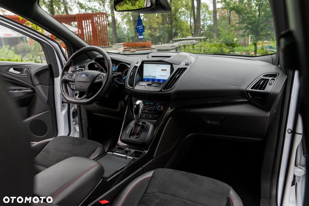 Ford Kuga 1.5 EcoBoost 4x4 ST-Line - 28