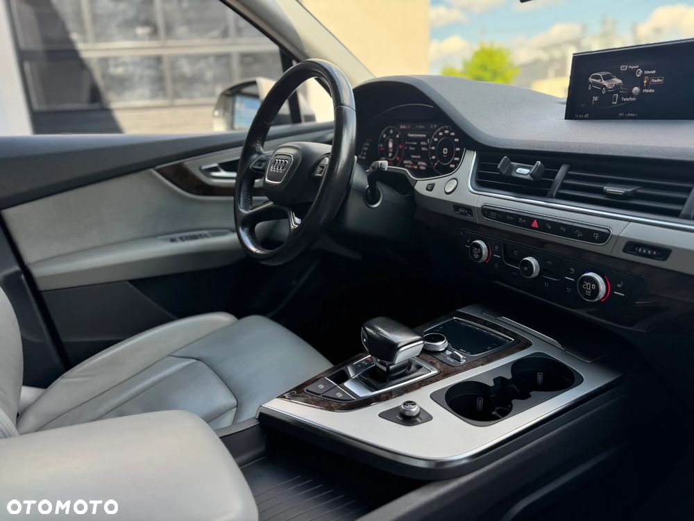 Audi Q7 - 30