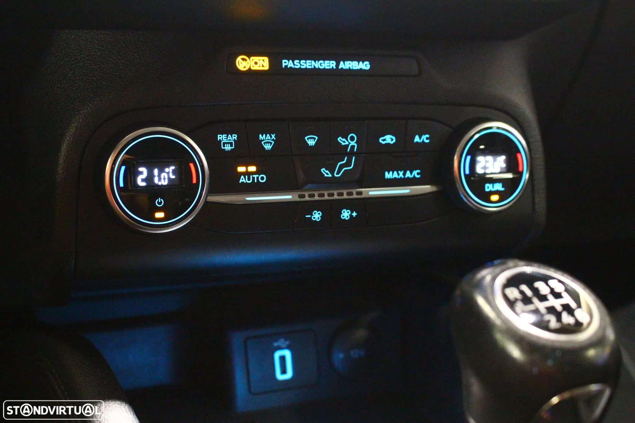 Ford Focus SW 1.5 TDCi EcoBlue Titanium - 23