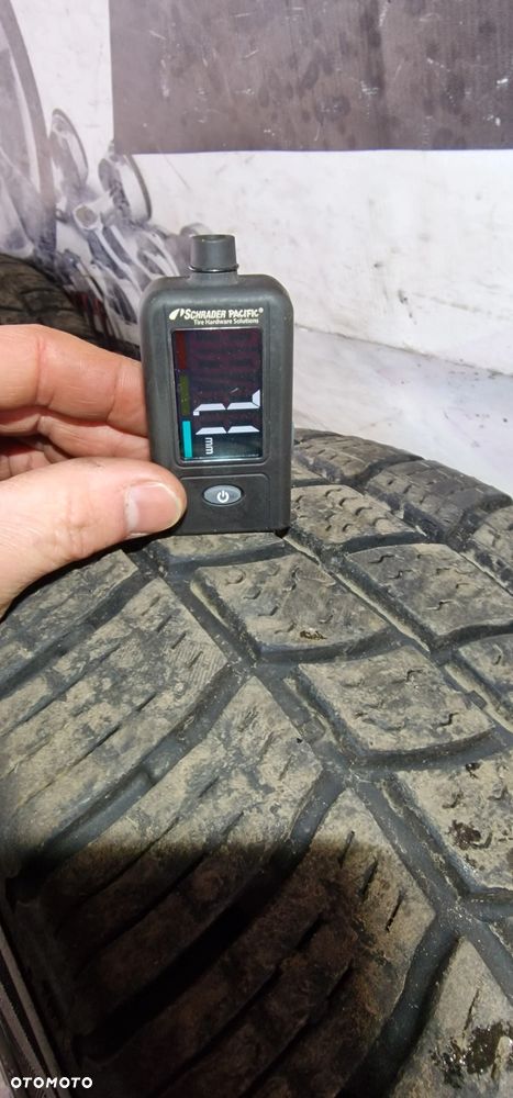 OPONY Wielosezonowe Vredestein 215/65 R15C 102/104T 2023R - 7