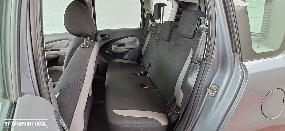 Citroën C3 Picasso 1.6 HDi Confort Airdream - 13