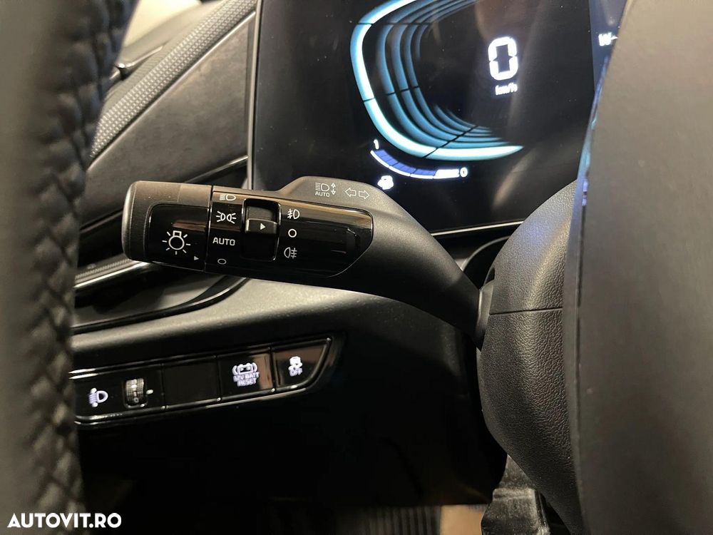 Kia Niro 1.6 GDI HEV 2WD OPF Aut. Vision - 24