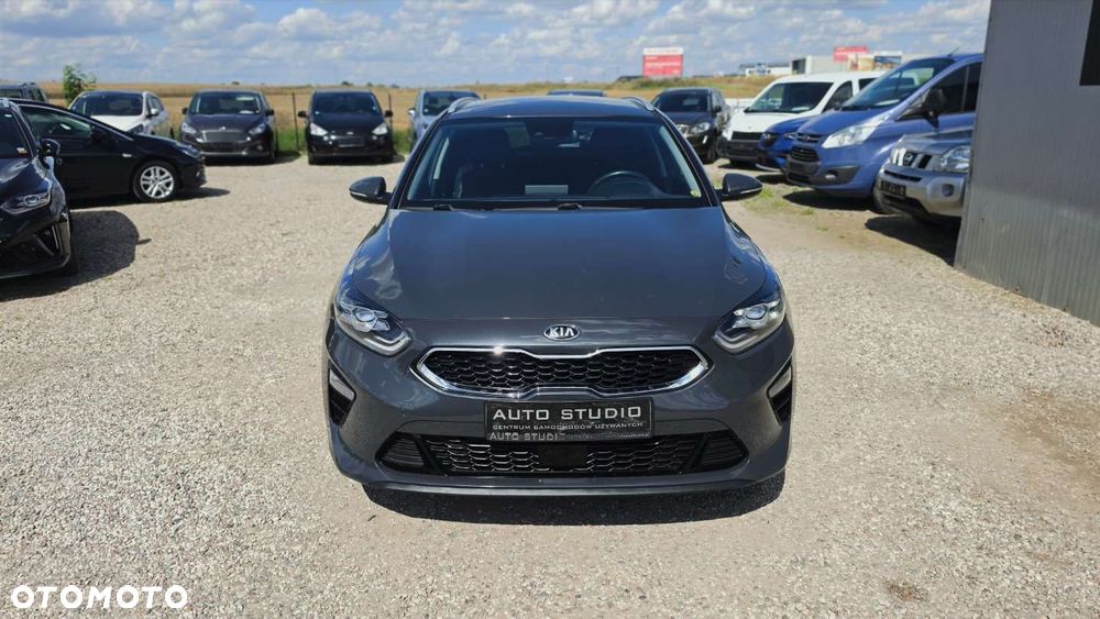 Kia Ceed - 28