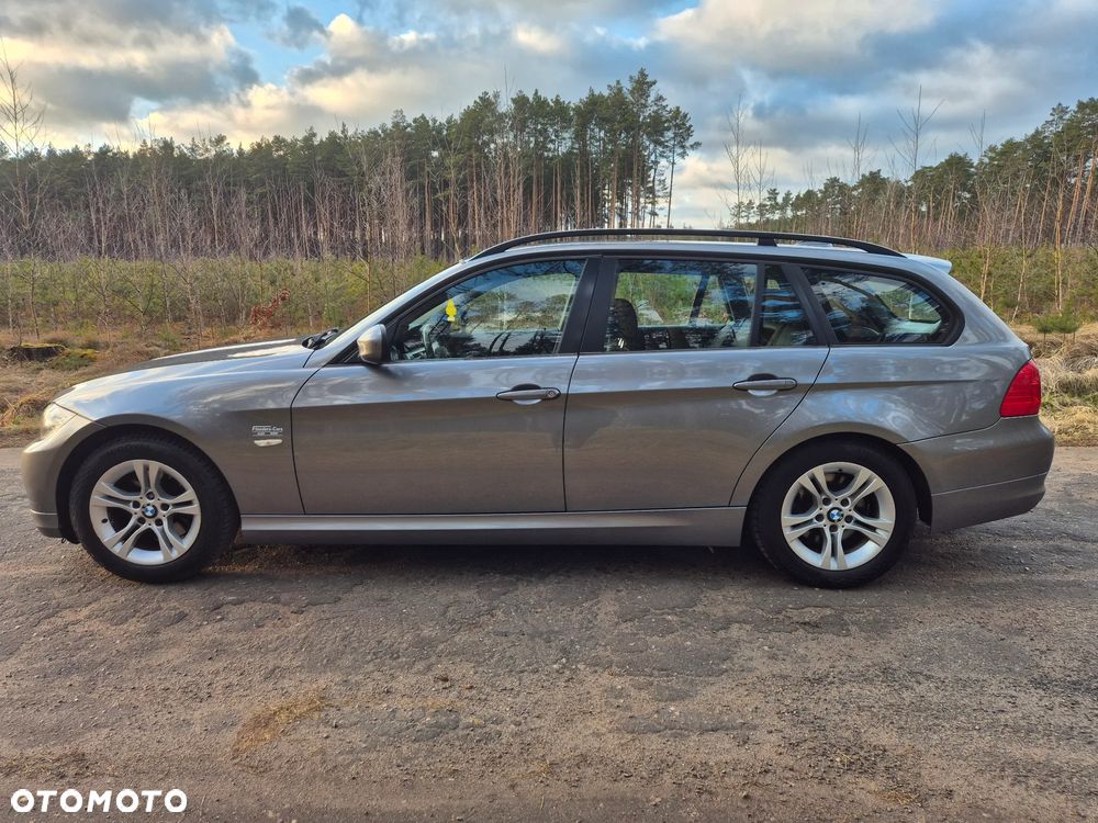 BMW Seria 3 318d DPF Edition Exclusive - 14