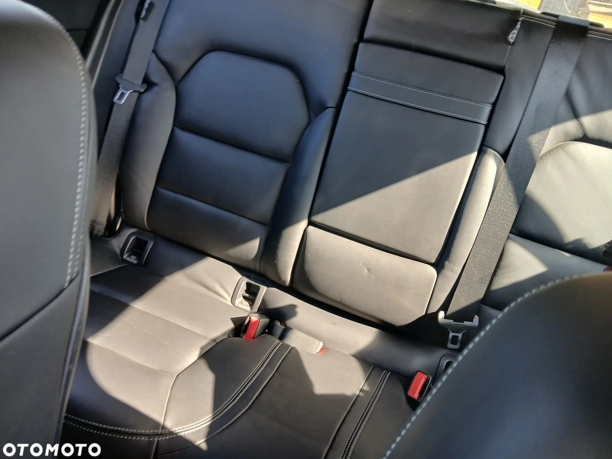 infiniti QX30 fotel fotele kanapa deska kokpit podsufitka boczek boczki klamka podłokietnik licznik - 5