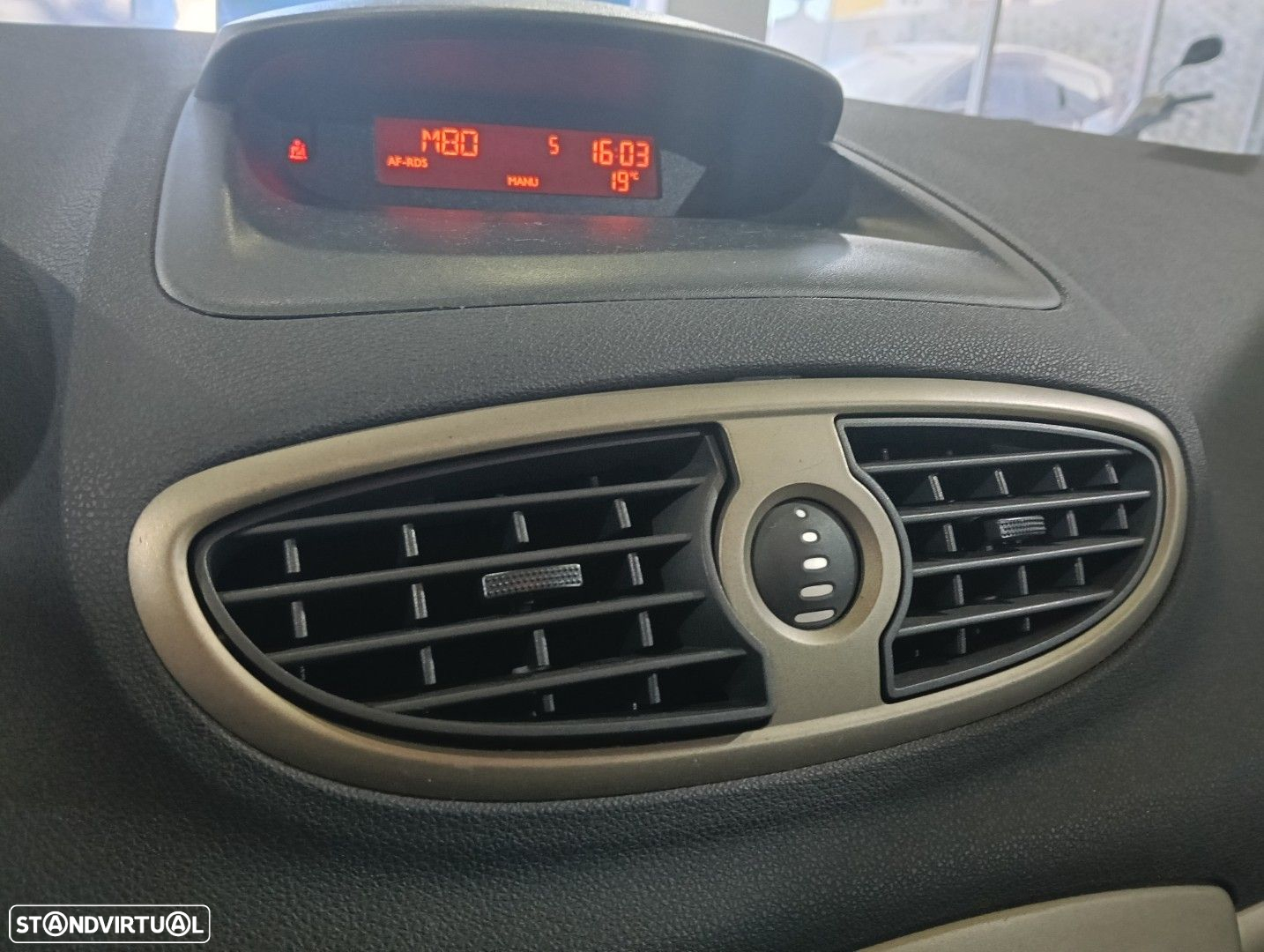 Renault Clio 1.5 dCi Privilège Luxe - 18