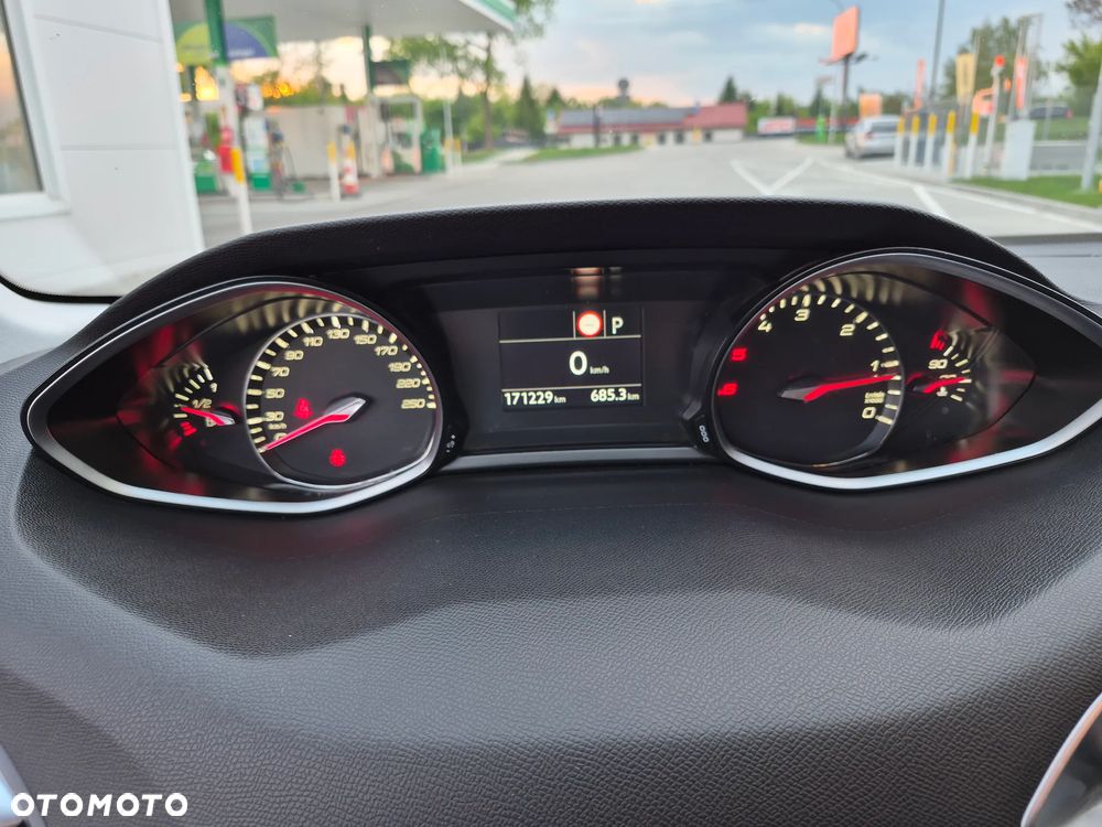 Peugeot 308 1.5 BlueHDi Active S&S EAT6 - 22