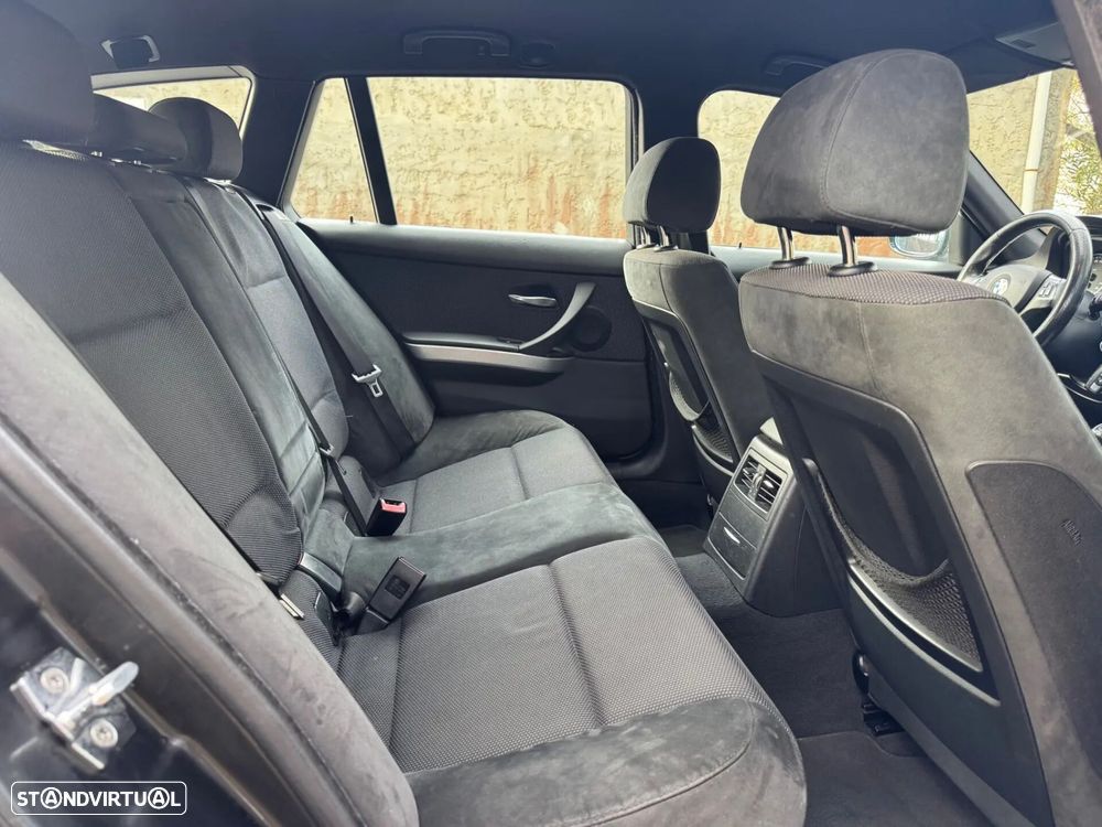 BMW 320 d Pack M - 39