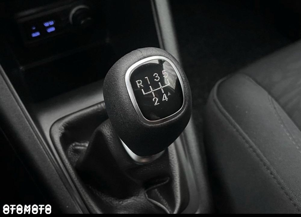 Hyundai ix20 1.4 Trend - 17