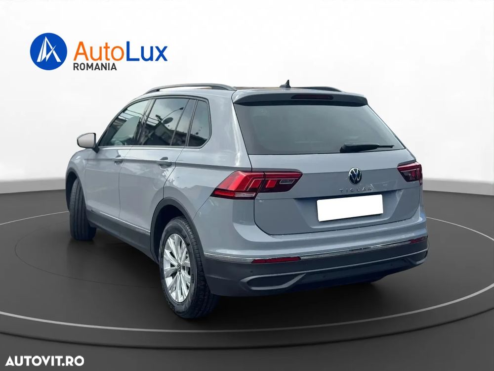 Volkswagen Tiguan ver-2-0-tdi-dsg-life - 4