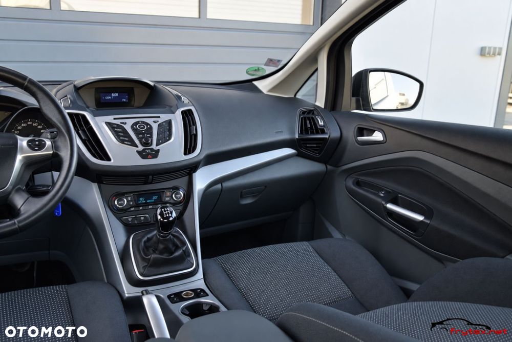 Ford Grand C-MAX - 25