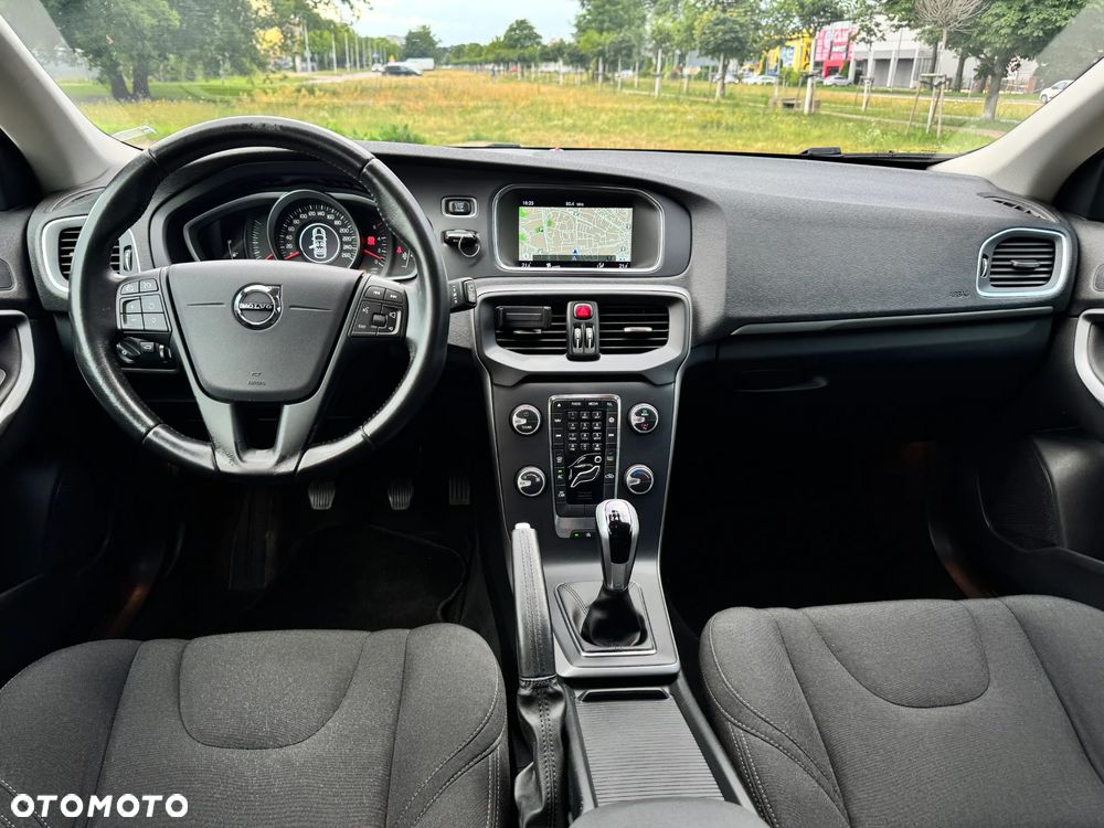 Volvo V40 D2 Momentum - 7