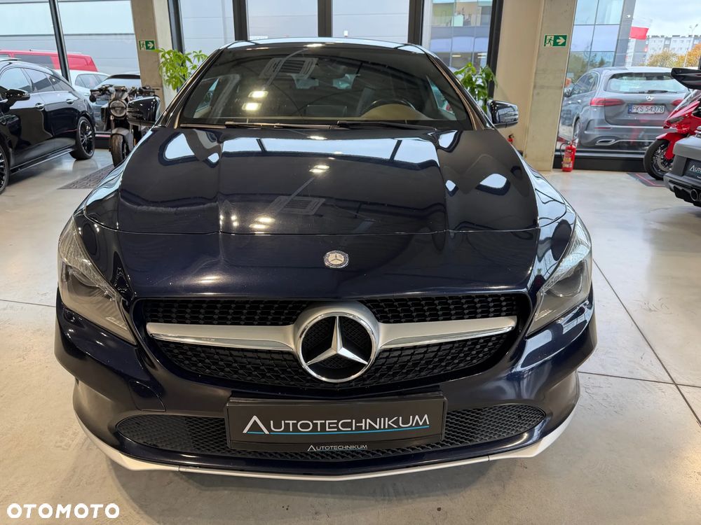 Mercedes-Benz CLA Shooting Brake 180 d 7G-DCT AMG Line - 2