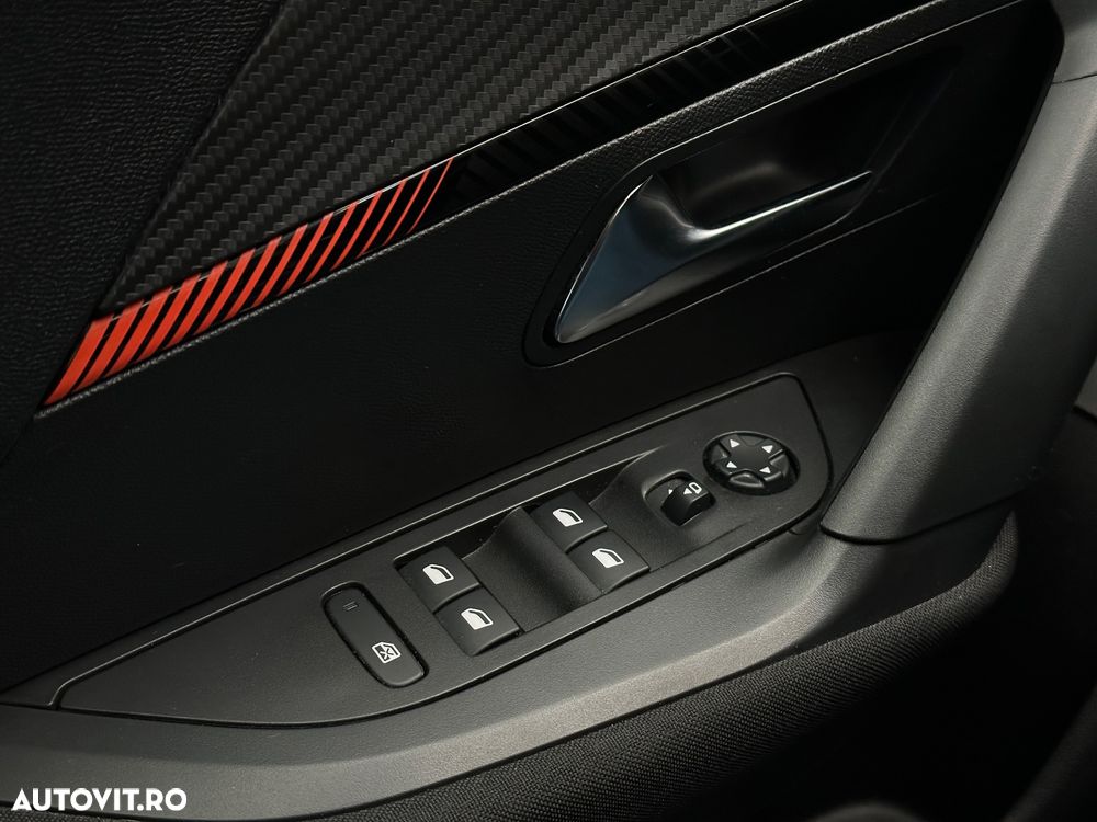 Peugeot 2008 PureTech 130 EAT8 Active - 30