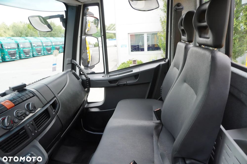 Iveco Eurocargo 160-210 / 75,000 km! / Opuszczana laweta OMARS / Widelec - 28