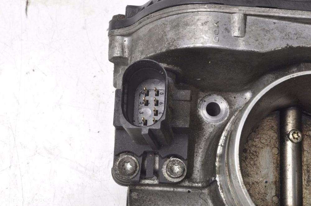 VOLKSWAGEN BORA 2.0i PRZEPUSTNICA 06A133066E - 2