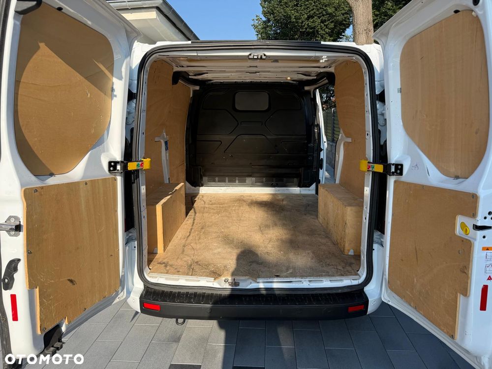 Ford Transit Custom 310 L1H1 Limited - 25