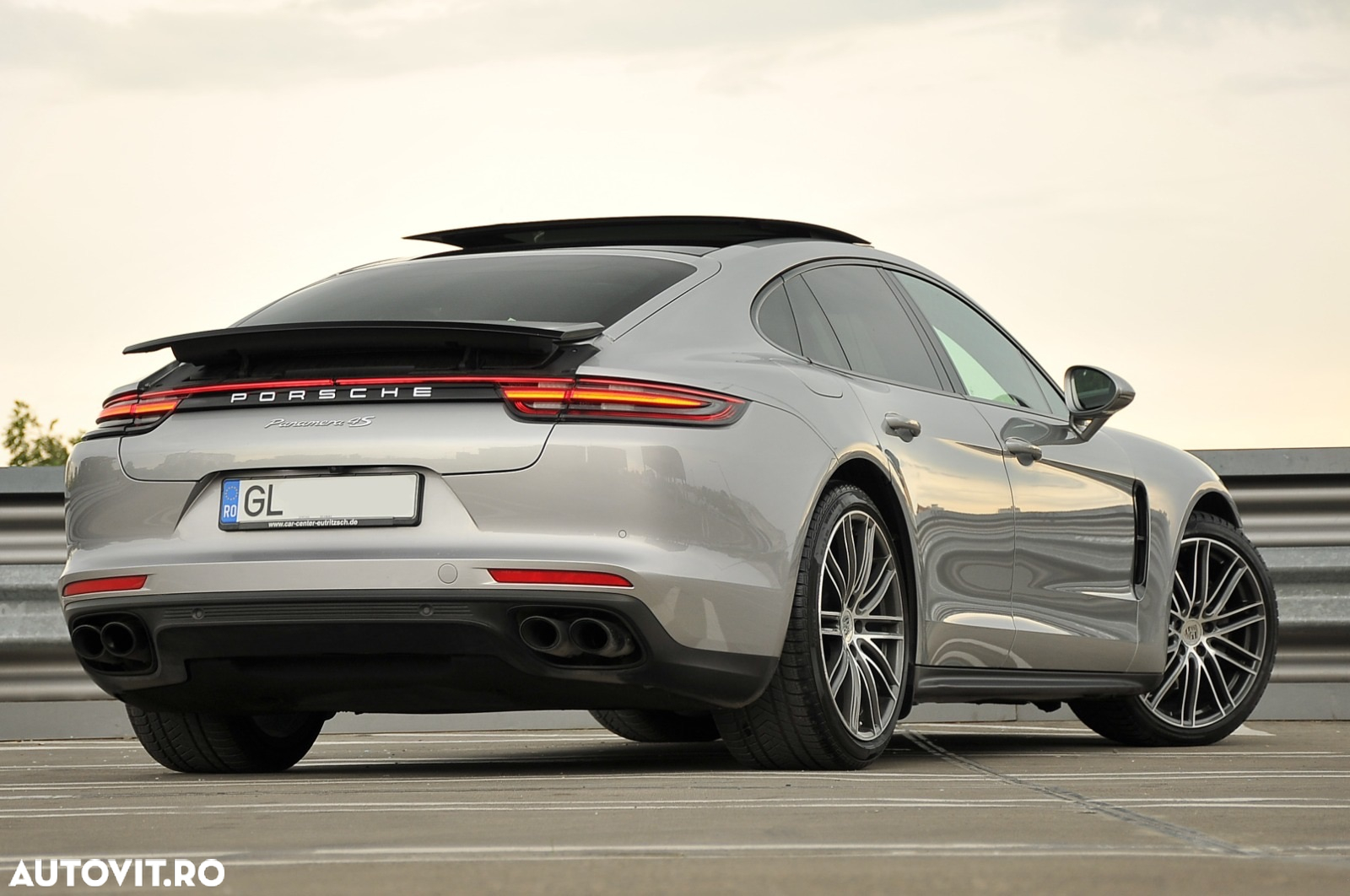 Porsche Panamera 4S - 6