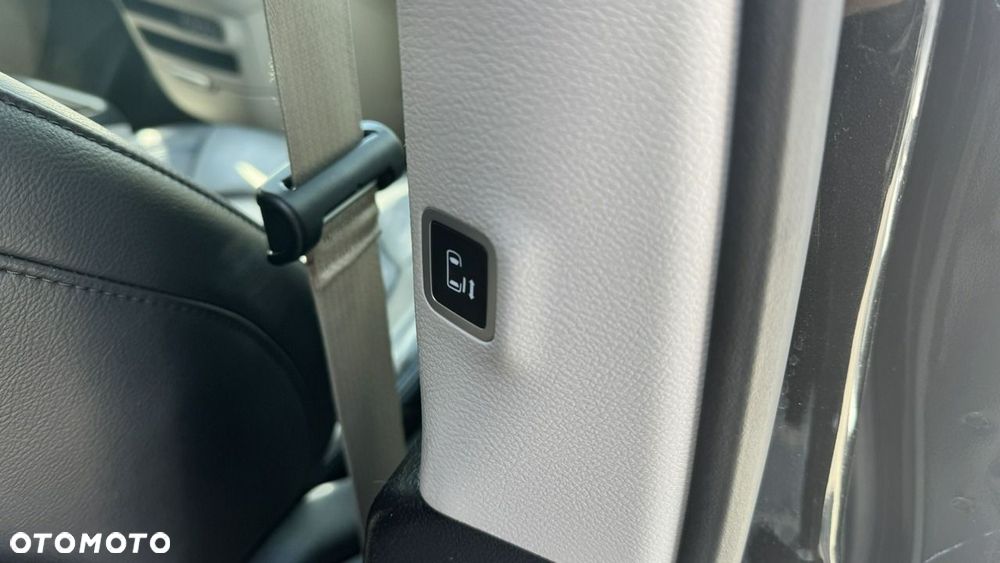 Chrysler Pacifica - 26