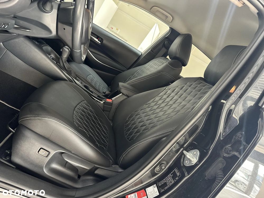 Toyota Corolla 1.8 Hybrid Comfort - 23