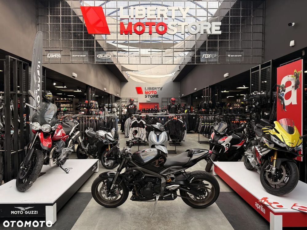 Triumph Street Triple - 4