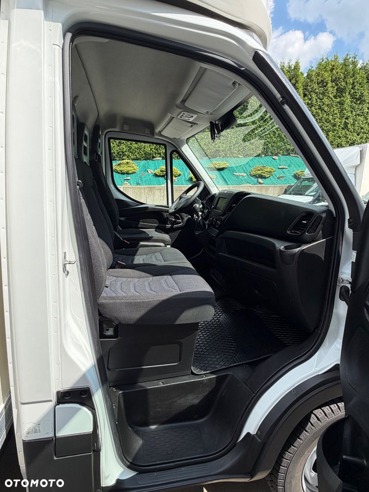 Iveco Daily 35C15 3.0 Kontener 8 Palet z windą - 20