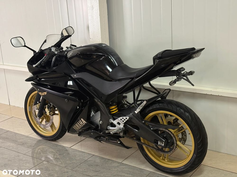 Yamaha YZF - 6