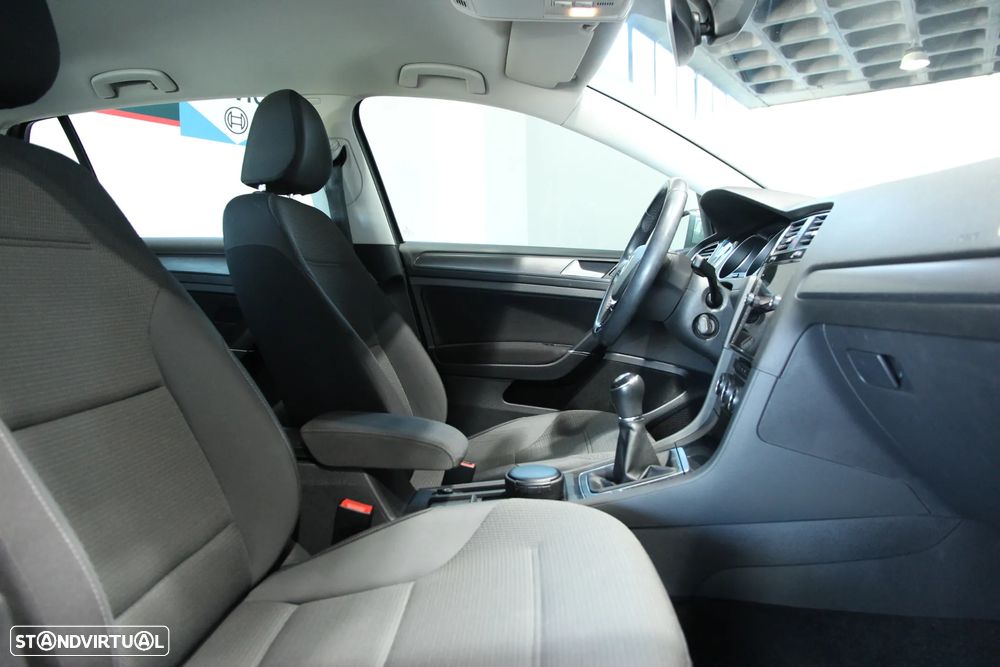 VW Golf 1.0 TSI Confortline - 7