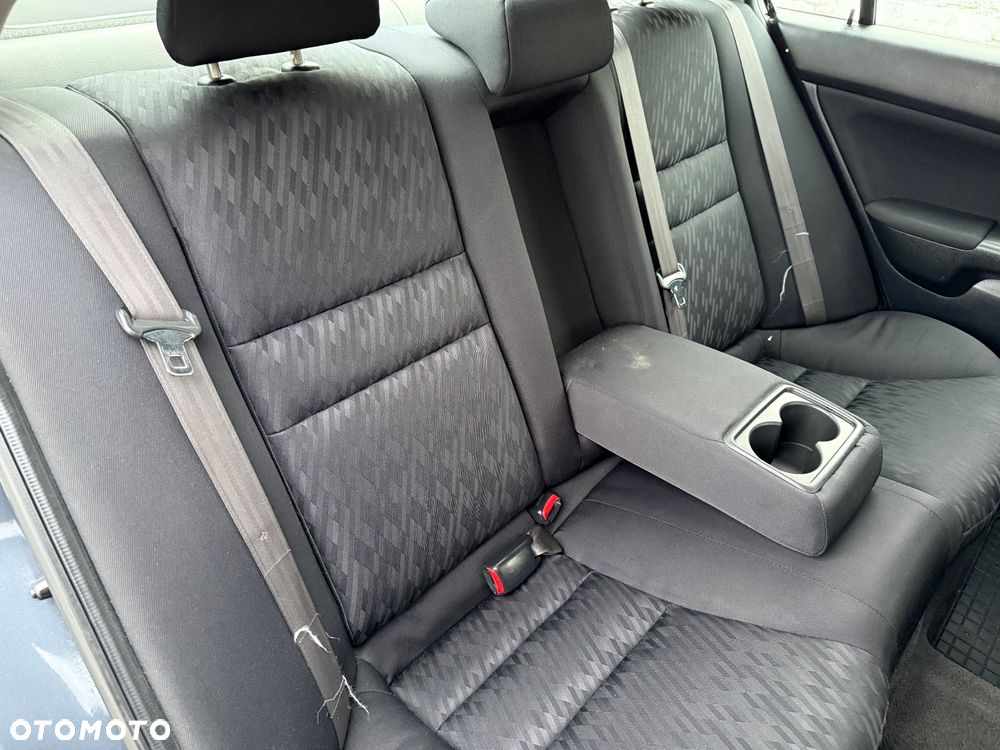 Honda Accord 2.0 Comfort - 24