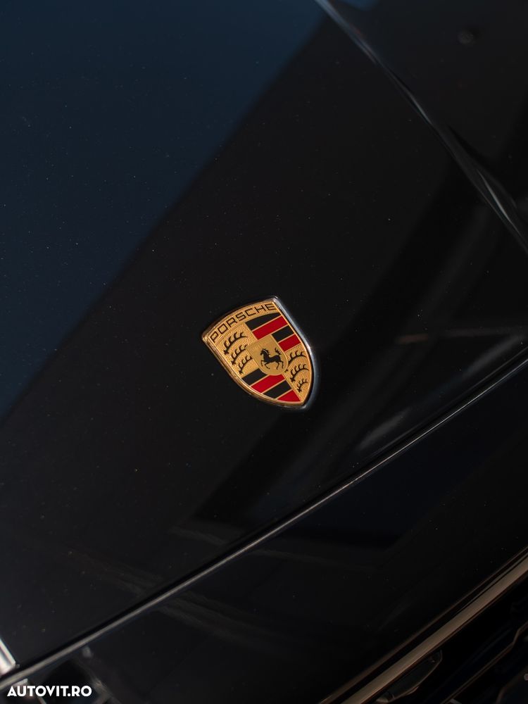 Porsche Cayenne - 40