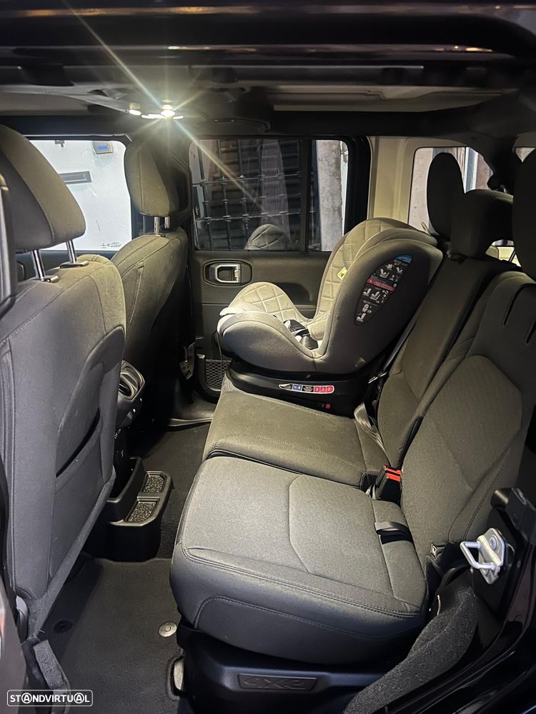 Jeep Wrangler Unlimited - 6