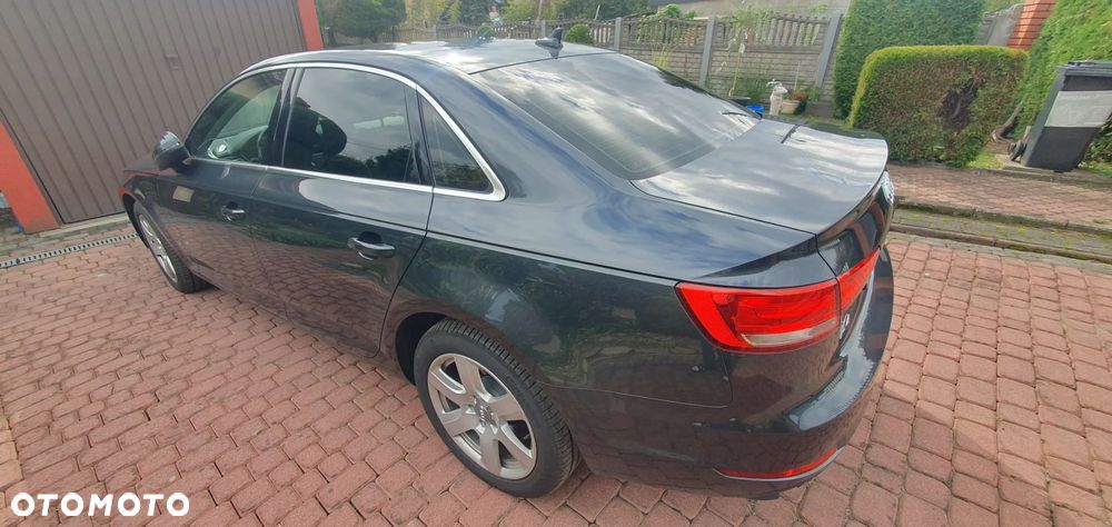 Audi A4 Limousine - 3