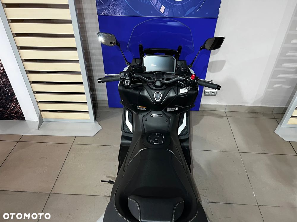 Yamaha Tmax - 6