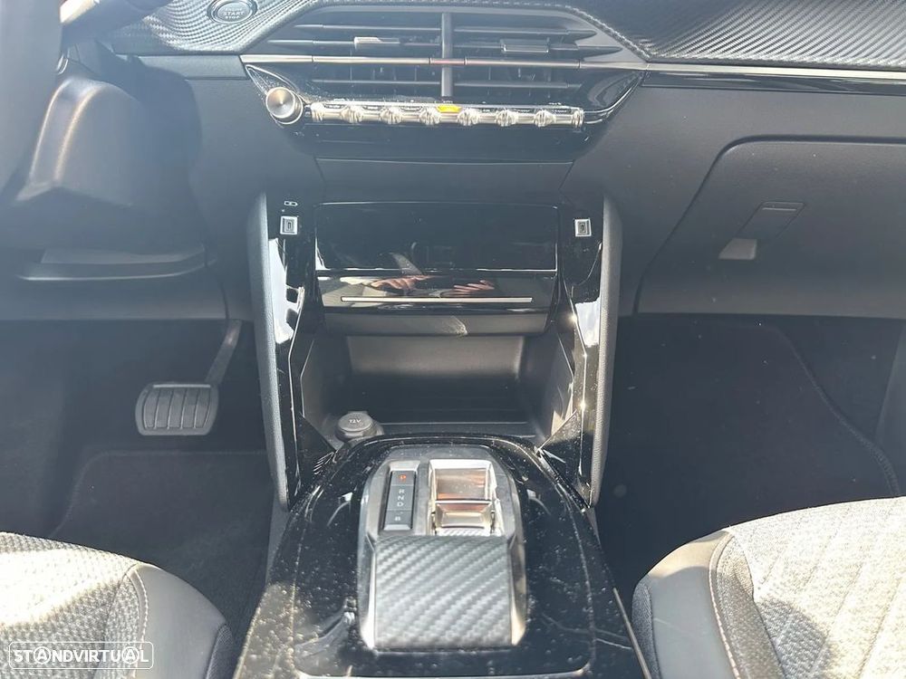 Peugeot e-2008 54 kWh Allure - 12