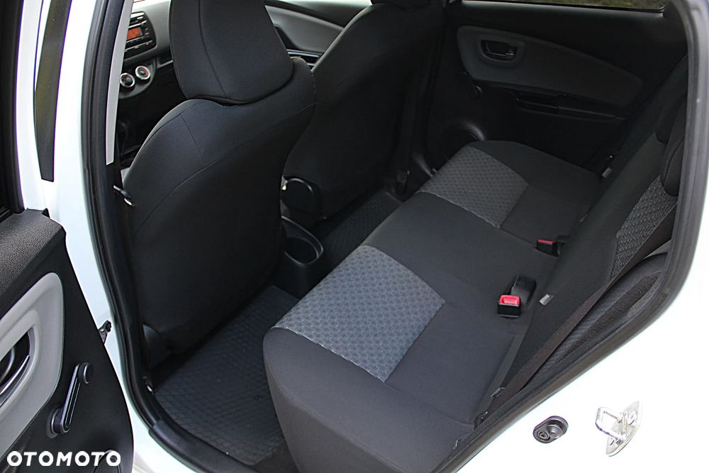 Toyota Yaris 1.0 Sol - 33
