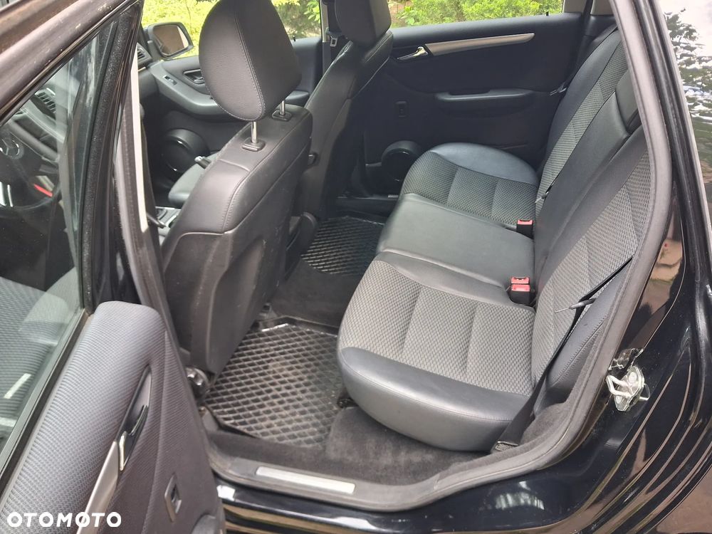 Mercedes-Benz Klasa B 180 BlueEFFICIENCY SPORT EDITION - 6
