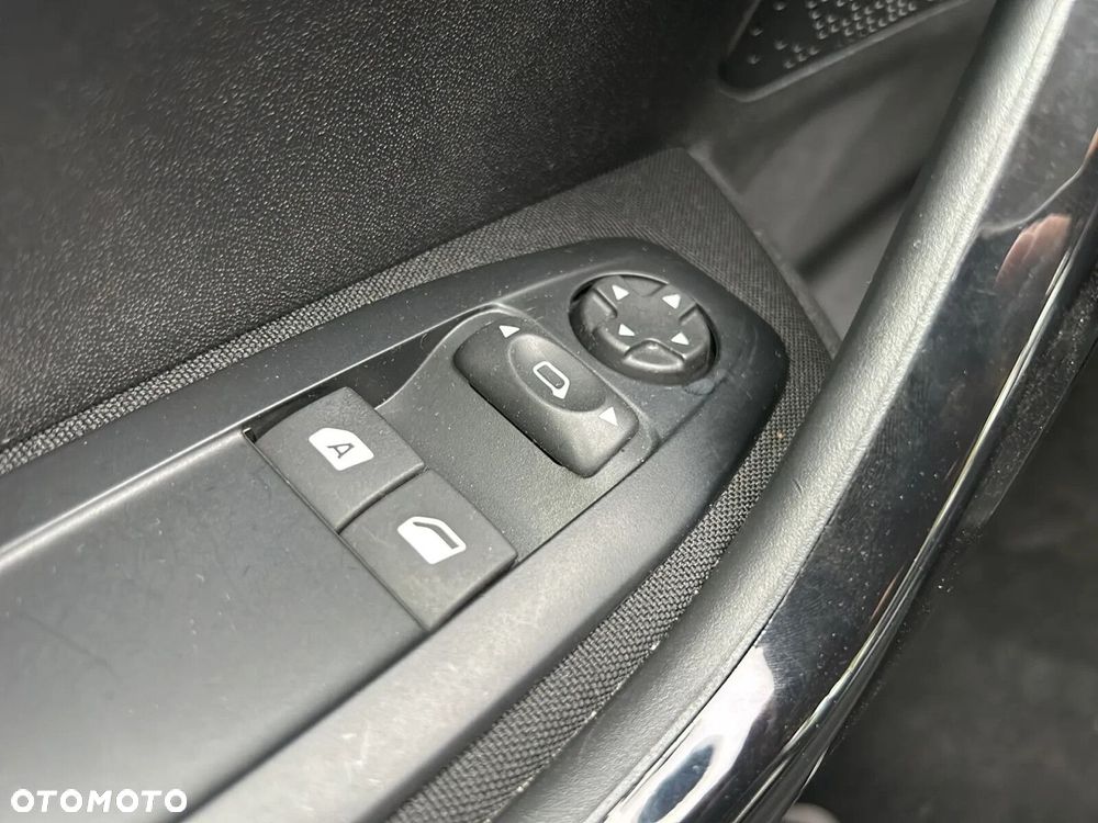 Peugeot 208 1.2 PureTech Style - 20