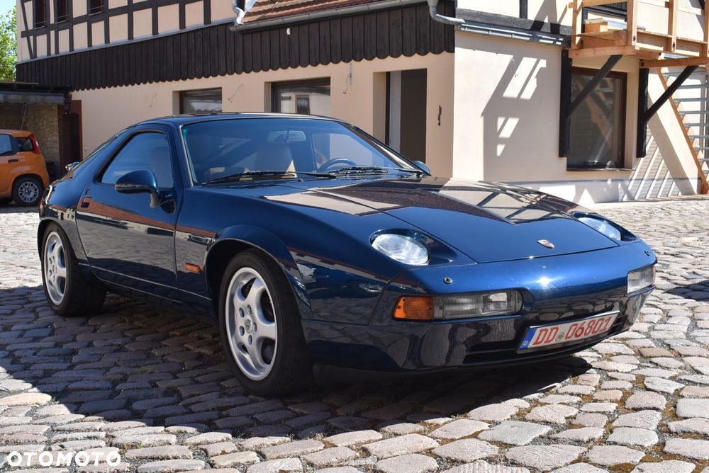 Porsche 928 - 1