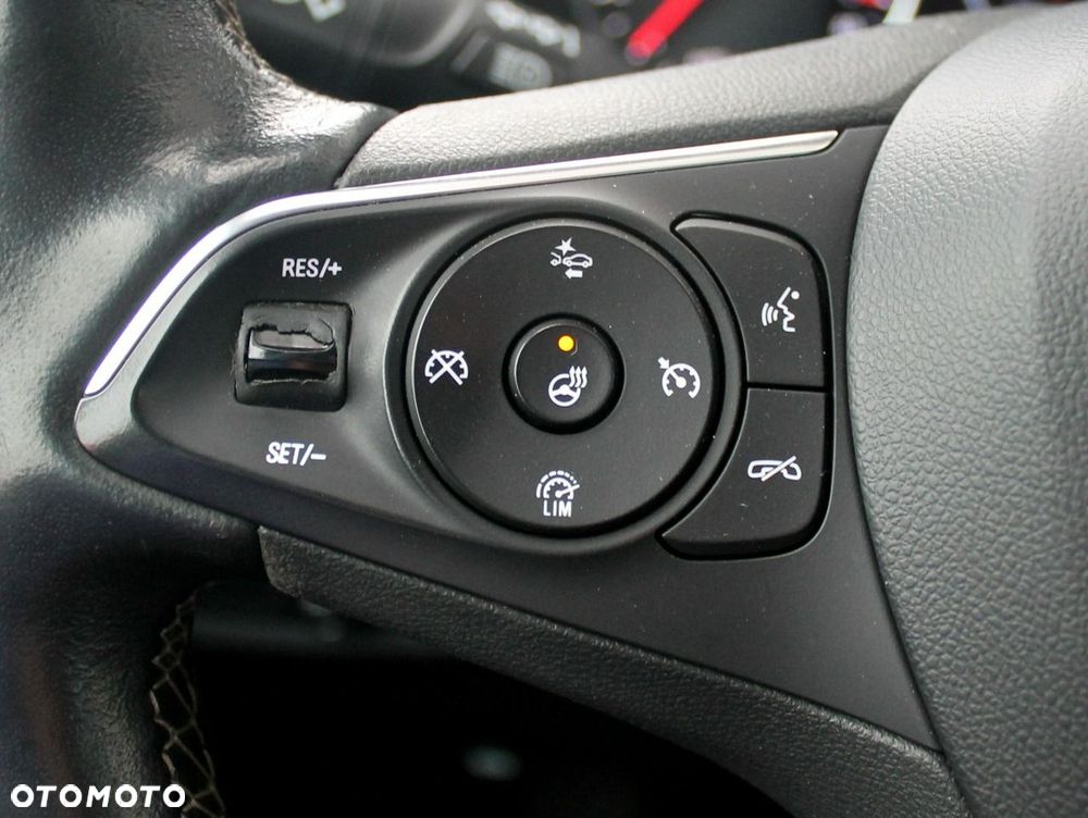 Opel Insignia - 12