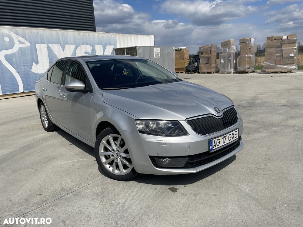 Skoda Octavia 1.6 TDI STYLE DSG - 12