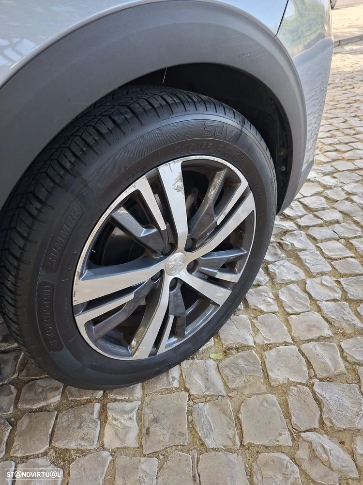 Peugeot 5008 1.5 BlueHDi Allure Pack EAT8 - 17