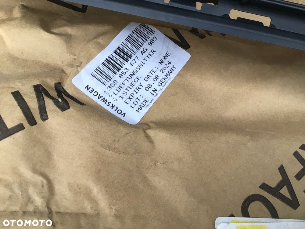 Kratka Środkowa zderzaka przedniego VW Passat B 8 Lift R-Line GTE - 2