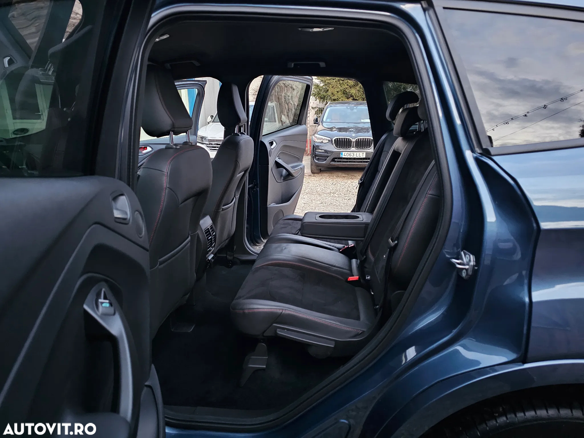 Ford Kuga - 25