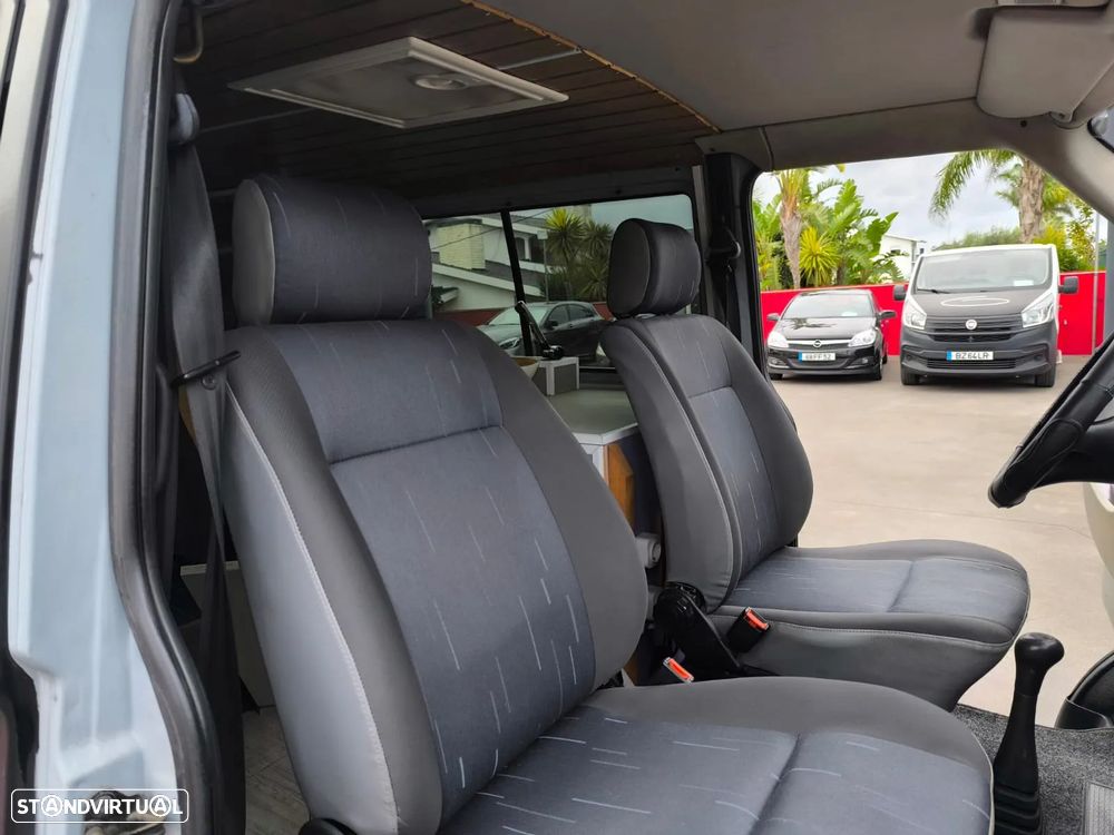 VW Transporter 2.4 D Kombi Sp. - 15
