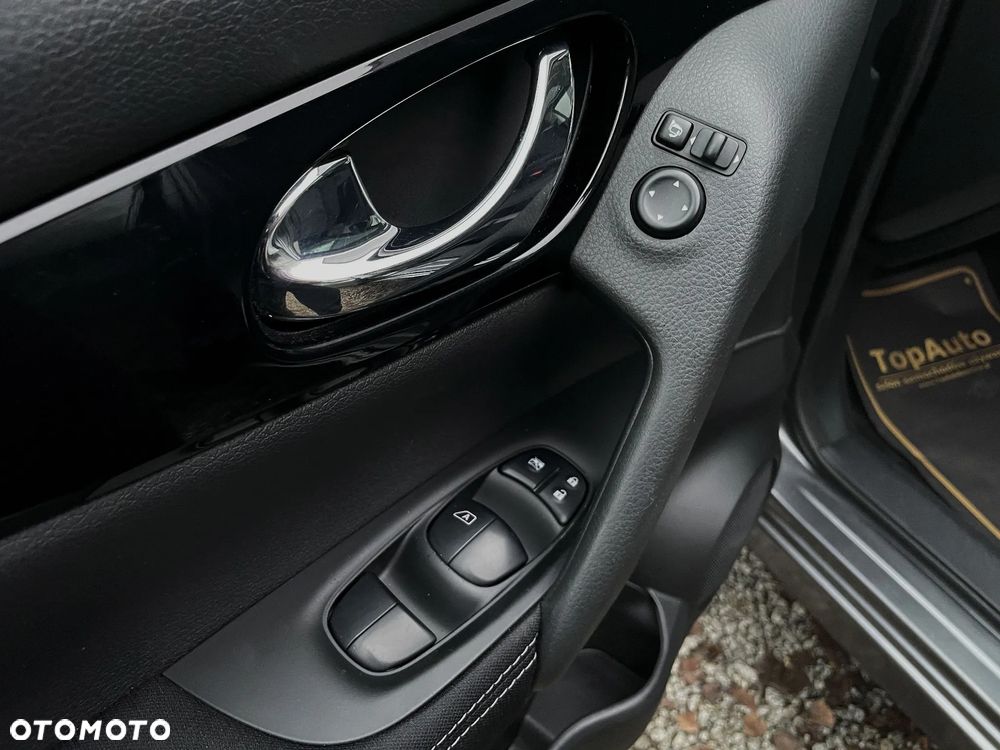 Nissan Qashqai 1.6 DCi Xtronic N-Connecta - 32