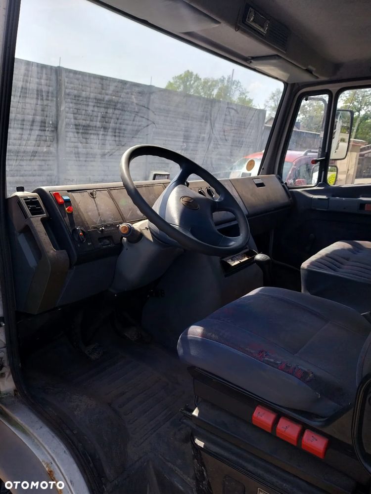 Mercedes-Benz 612 D - 5