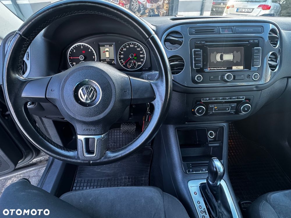 Volkswagen Tiguan 2.0 TDI DPF 4Motion BlueMotion Technology DSG Sport & Style - 17