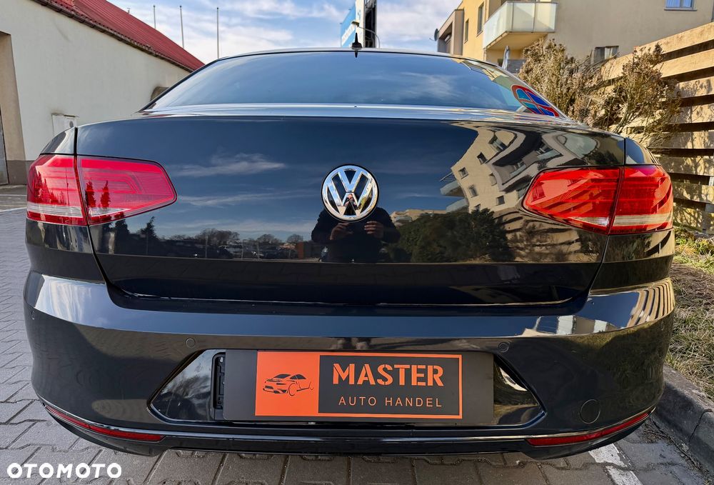 Volkswagen Passat 2.0 TDI (BlueMotion Technology) DSG Comfortline - 12