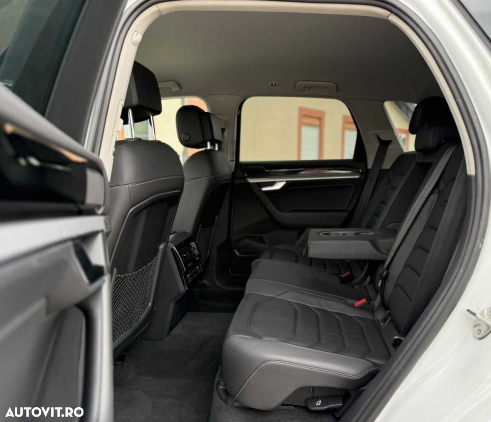 Volkswagen Touareg - 20
