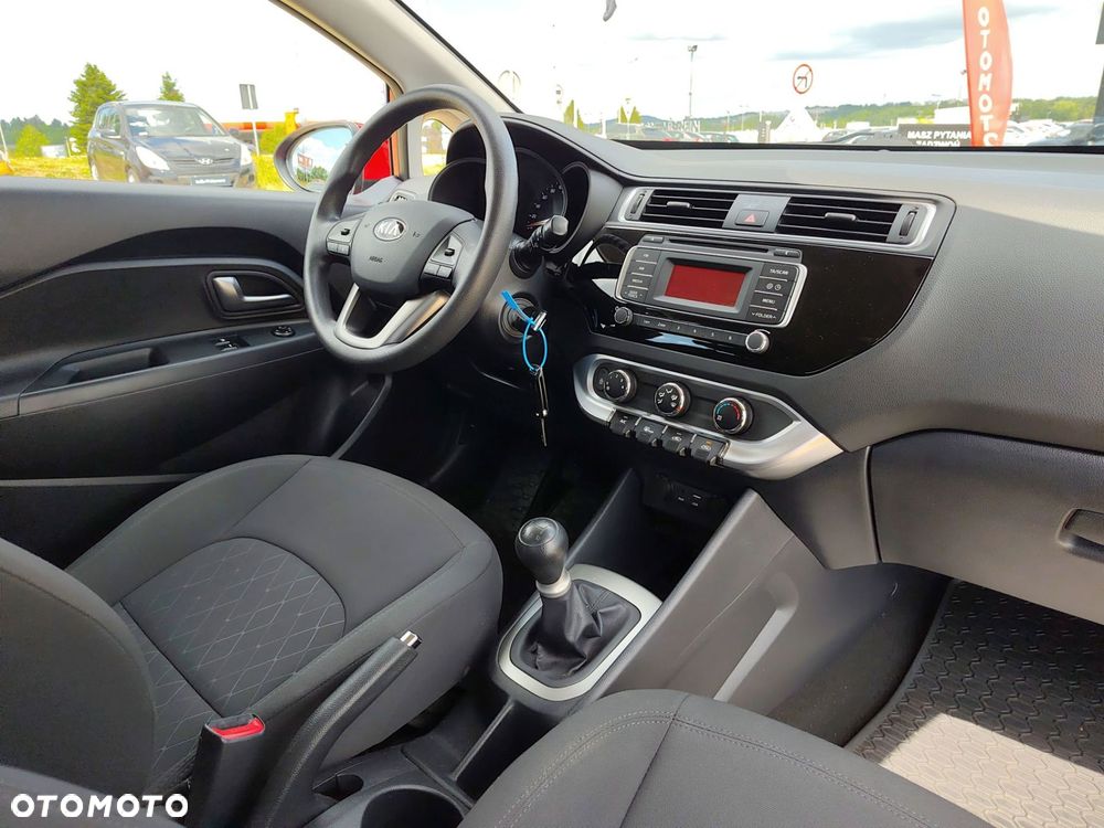 Kia Rio - 19